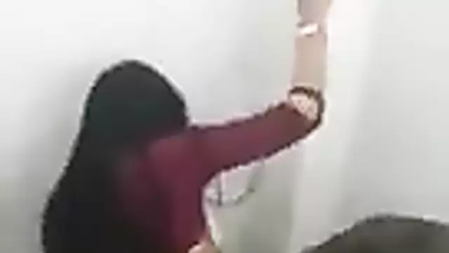 یه دختر جوون ازبک به دوست پسرش خیانت می کنه و با دوستش می خوابه.