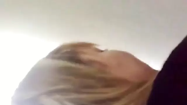 امرأة أوزبكية تخون زميلها في الشغل.